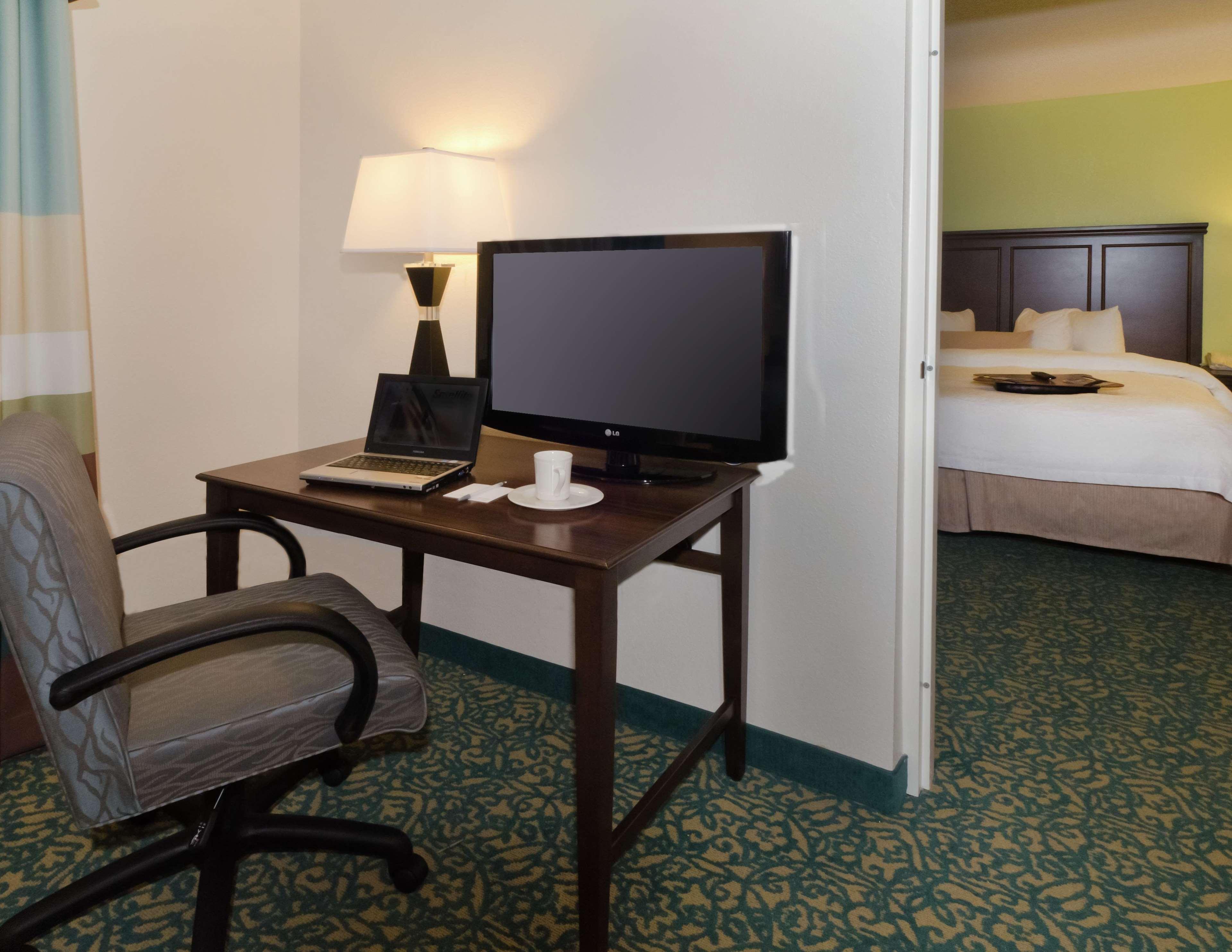 Hampton Inn & Suites Miami-Doral Dolphin Mall Sweetwater Exterior foto