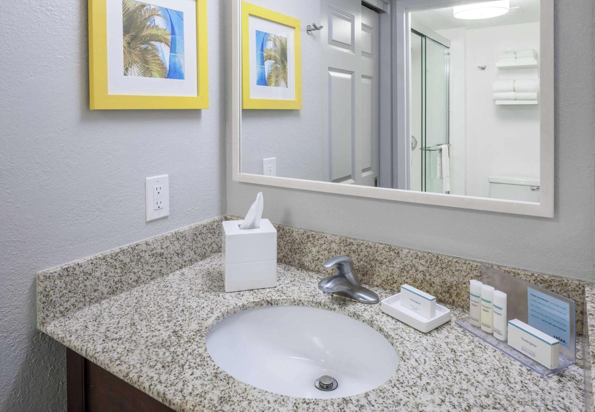 Hampton Inn & Suites Miami-Doral Dolphin Mall Sweetwater Exterior foto
