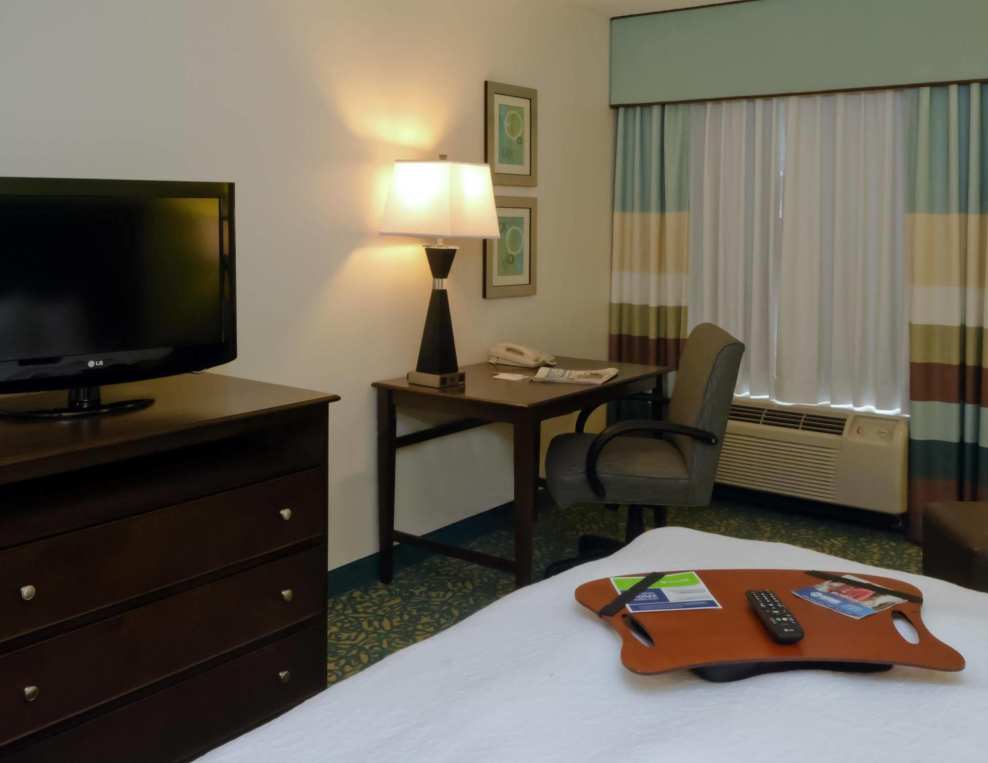 Hampton Inn & Suites Miami-Doral Dolphin Mall Sweetwater Exterior foto